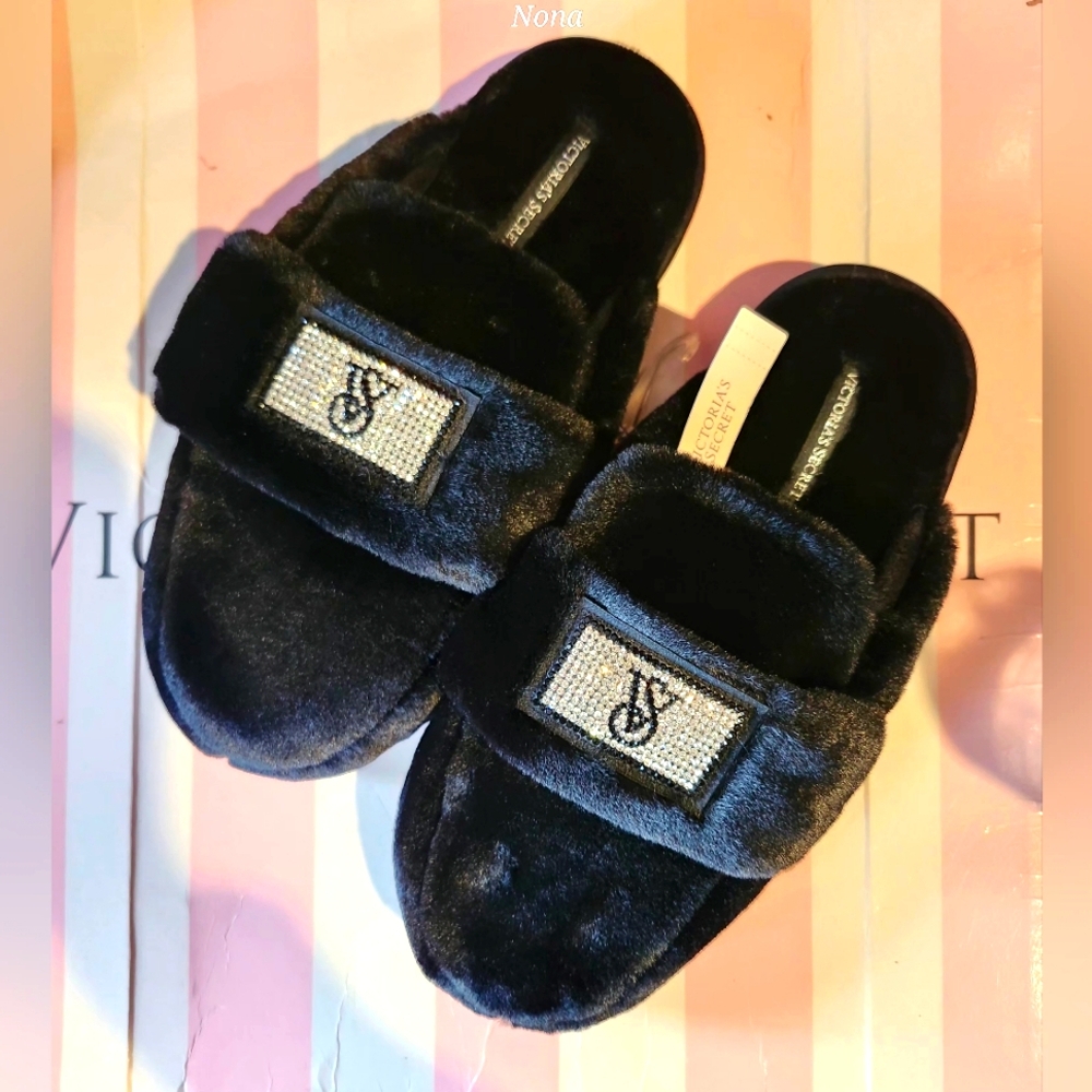 Victoria's Secret Black Slippers with Logo size Medium NWT